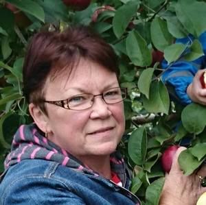 Meet your Posher, Holly